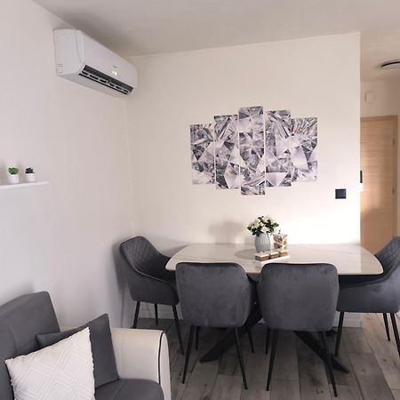 Apartman Rex Svinisce Dış mekan fotoğraf